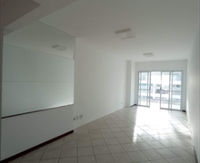 EXCELENTE APARTAMENTO DE 04 QUARTOS EM PRAIA DA COSTA.