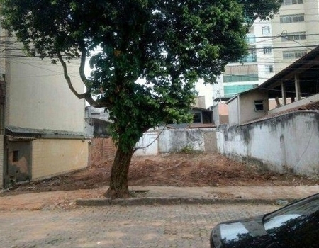 Terreno com 300m², em Jardim Camburi, Vitória/ES