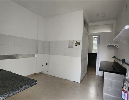 Loja em ótima localização em Jardim Camburi.