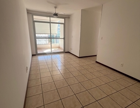 Excelente apartamento na quadra do mar em Jardim Camburi. 