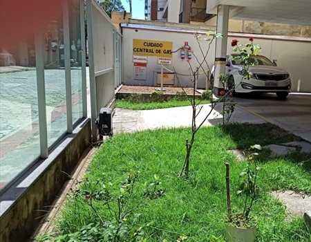 Apartamento de 2 Quartos na Quadra da Praia