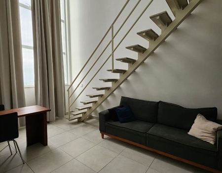 Loft semimobiliado em Jardim Camburi! 