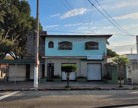 PONTO ESTRATÉGICO  COM 03 LOJAS E 04 APARTAMENTOS! 